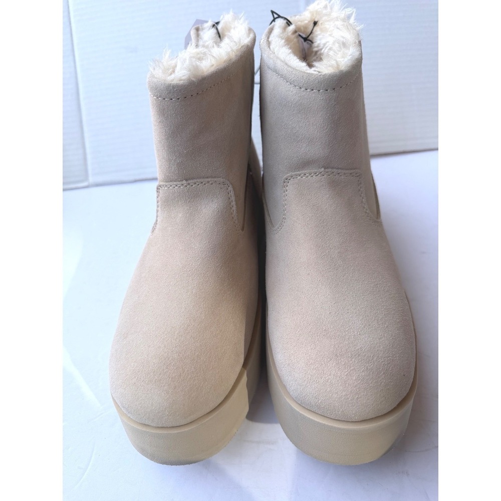 NWOT‎ TIME and TRU Beige Suede Faux Fur Platform Ankle Boots Sz 8